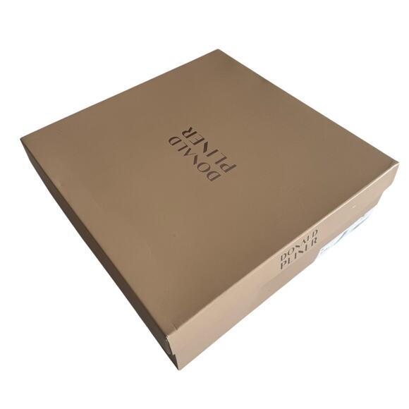 🆕 Donald J Pliner Perforated Block Heel Booties - Picture 7 of 9